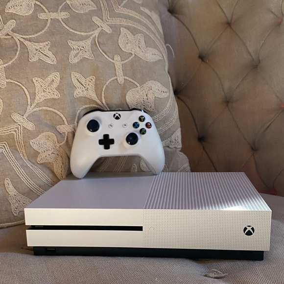 Xbox One S White Console - Picture 5 of 6